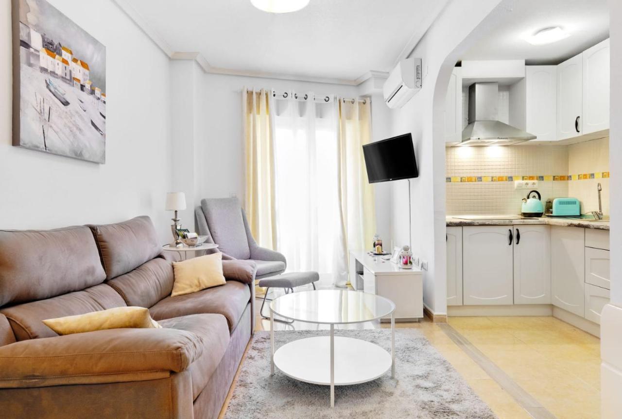 Almudena Playa Del Cura En Torrevieja Apartment Екстериор снимка