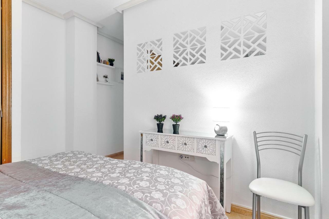 Almudena Playa Del Cura En Torrevieja Apartment Екстериор снимка